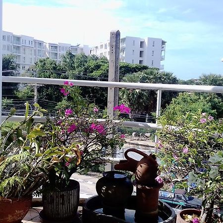 Corner Cafe Bed & Breakfast HHQ Buitenkant foto