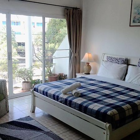 Corner Cafe Bed & Breakfast HHQ Buitenkant foto