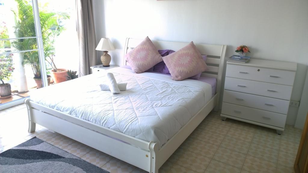 Corner Cafe Bed & Breakfast HHQ Buitenkant foto