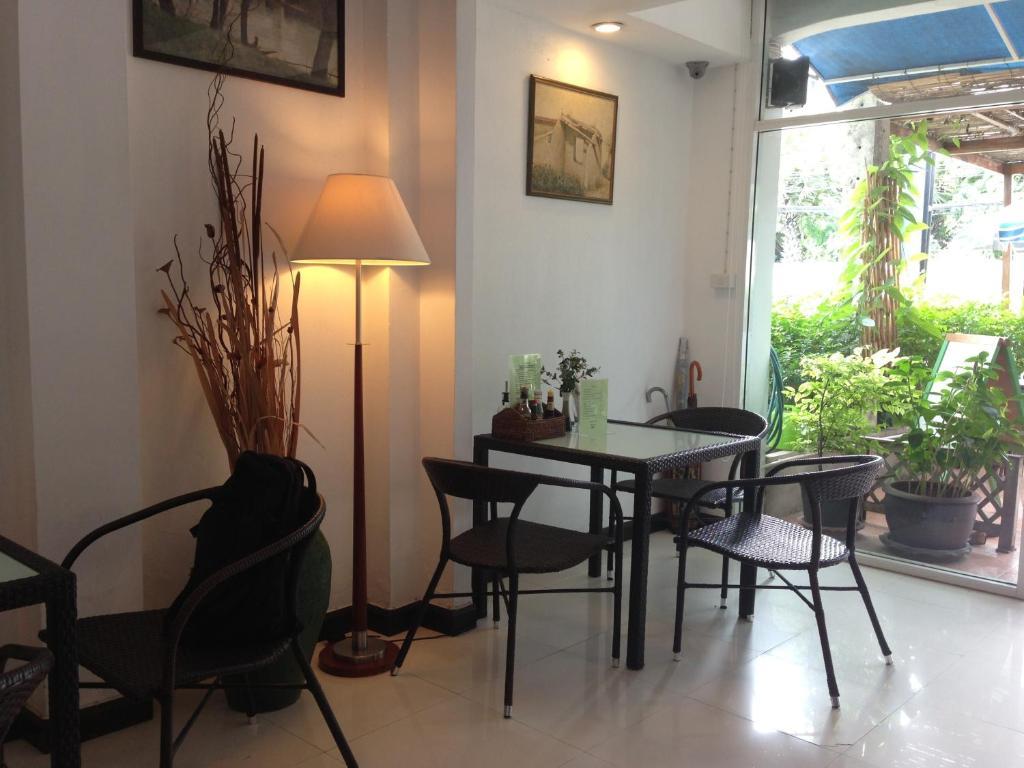 Corner Cafe Bed & Breakfast HHQ Buitenkant foto