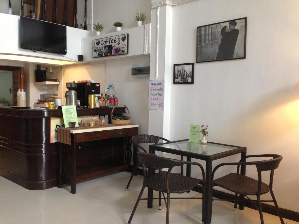 Corner Cafe Bed & Breakfast HHQ Buitenkant foto