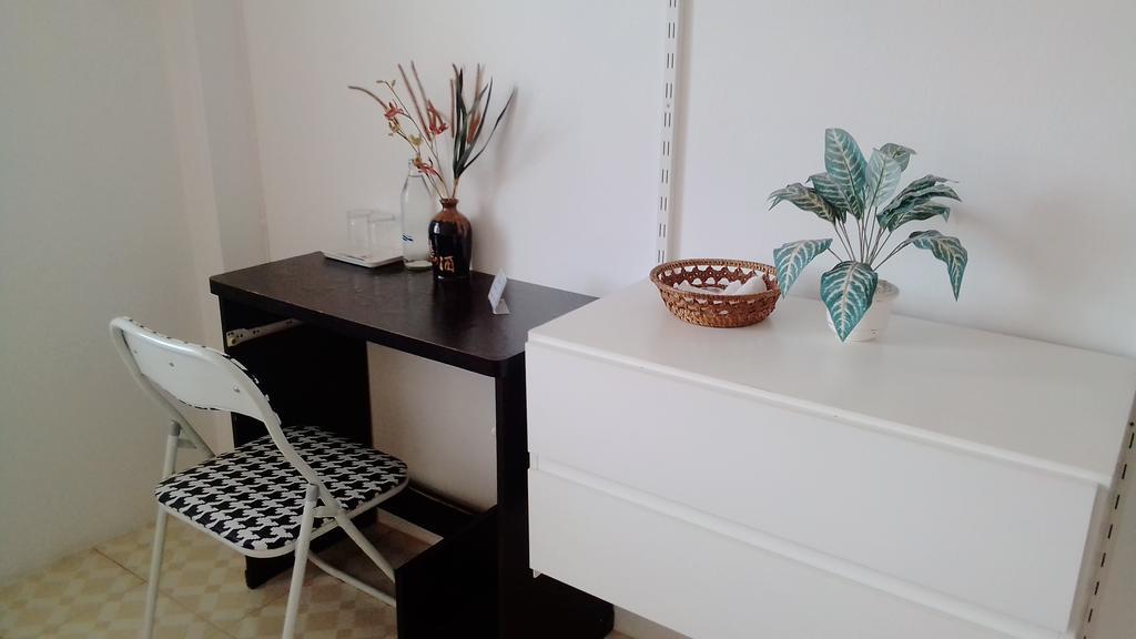 Corner Cafe Bed & Breakfast HHQ Buitenkant foto