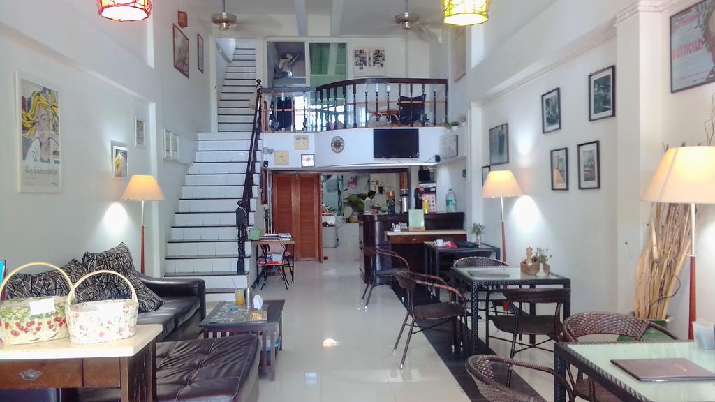 Corner Cafe Bed & Breakfast HHQ Buitenkant foto
