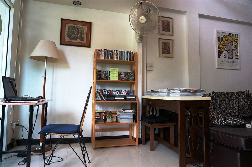 Corner Cafe Bed & Breakfast HHQ Buitenkant foto