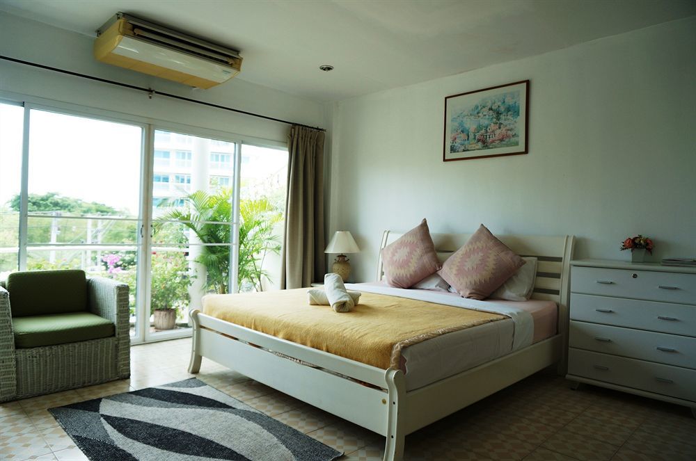 Corner Cafe Bed & Breakfast HHQ Buitenkant foto